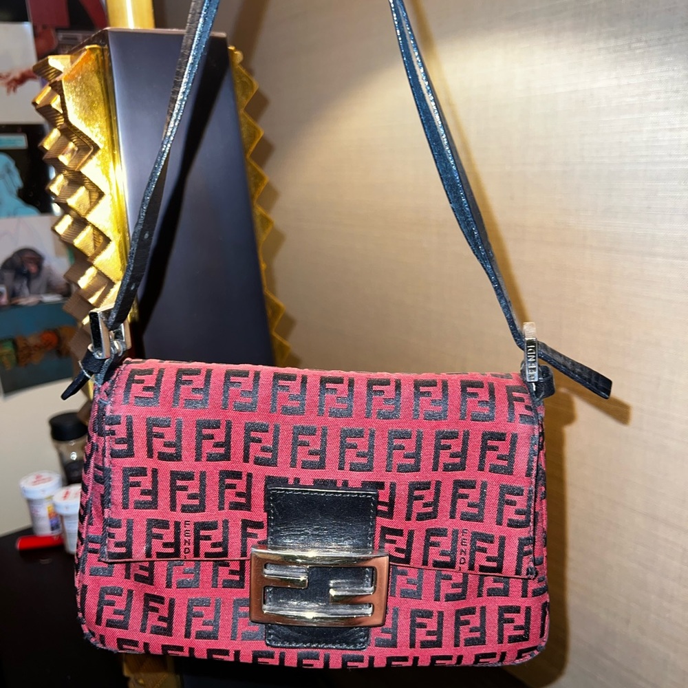 Fendi bag mama baguette zucca print shoulder bag in red and black